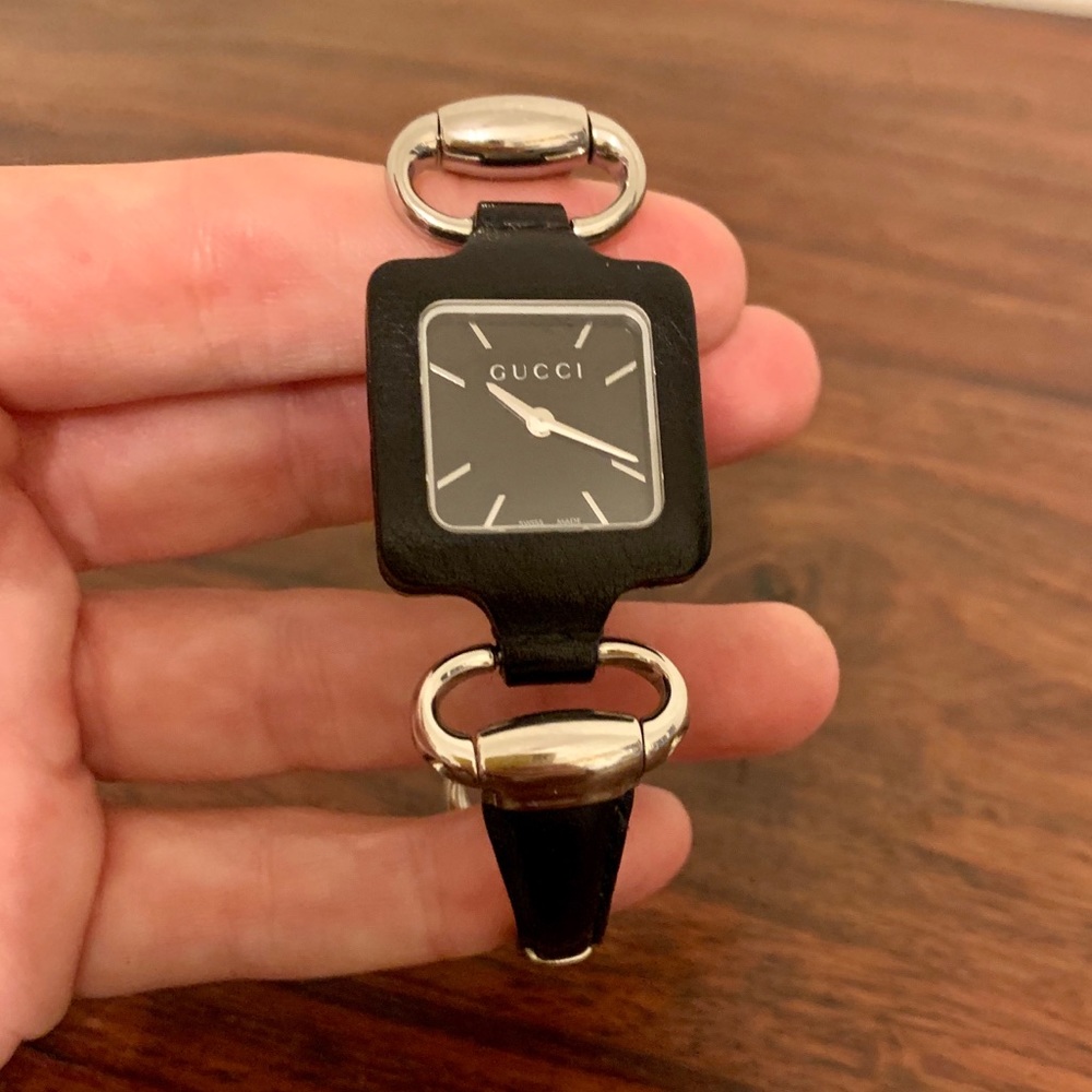 Gucci Black Leather Square Link Ladies Bracelet Watch